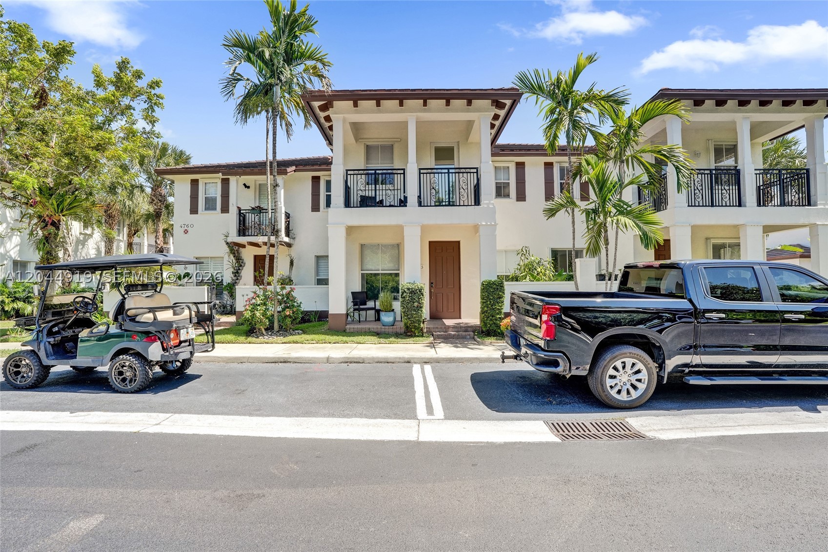 PALOMA LAKES - Residential