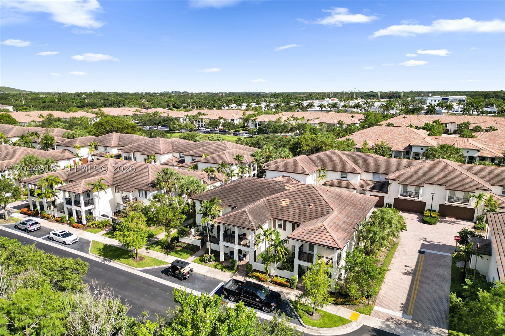 PALOMA LAKES - Residential