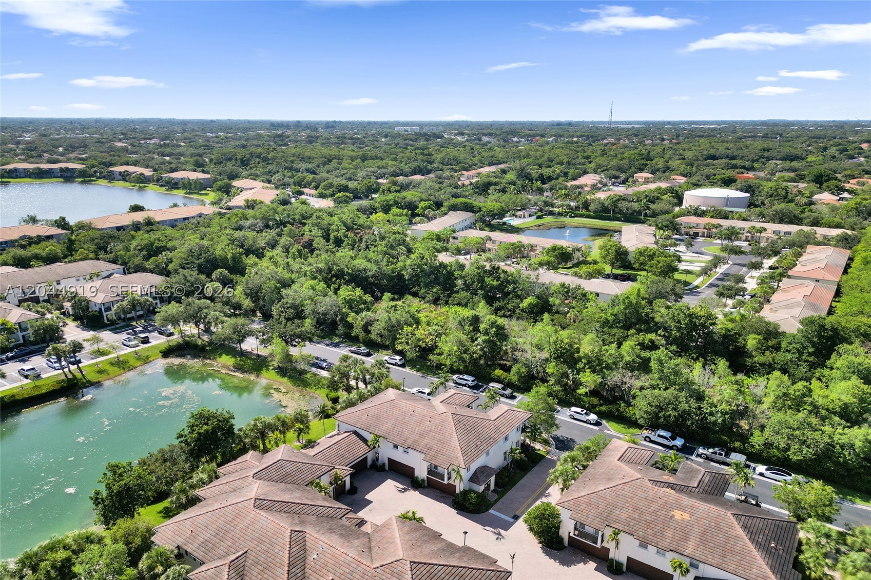 PALOMA LAKES - Residential