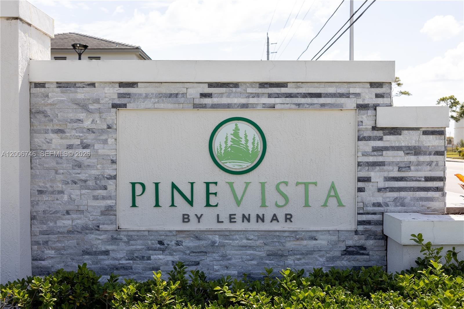 PINE ISLE - Residential