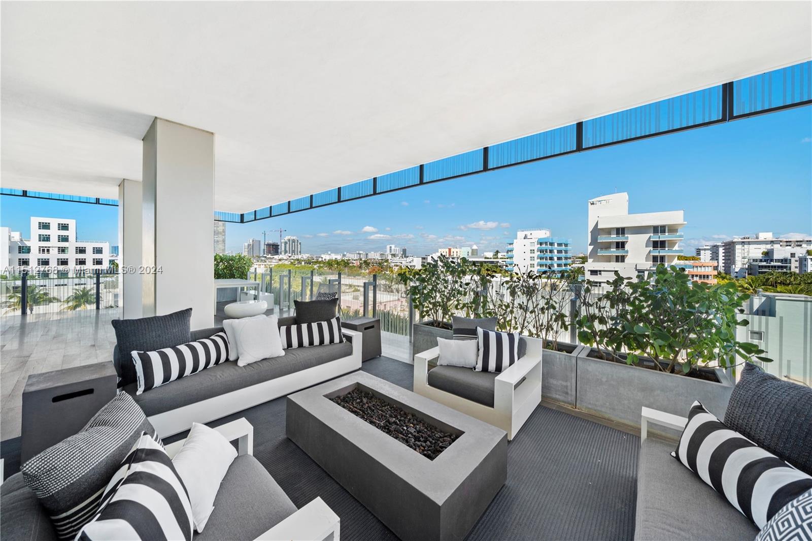 GLASS-SOUTH OF FIFTH - Residential