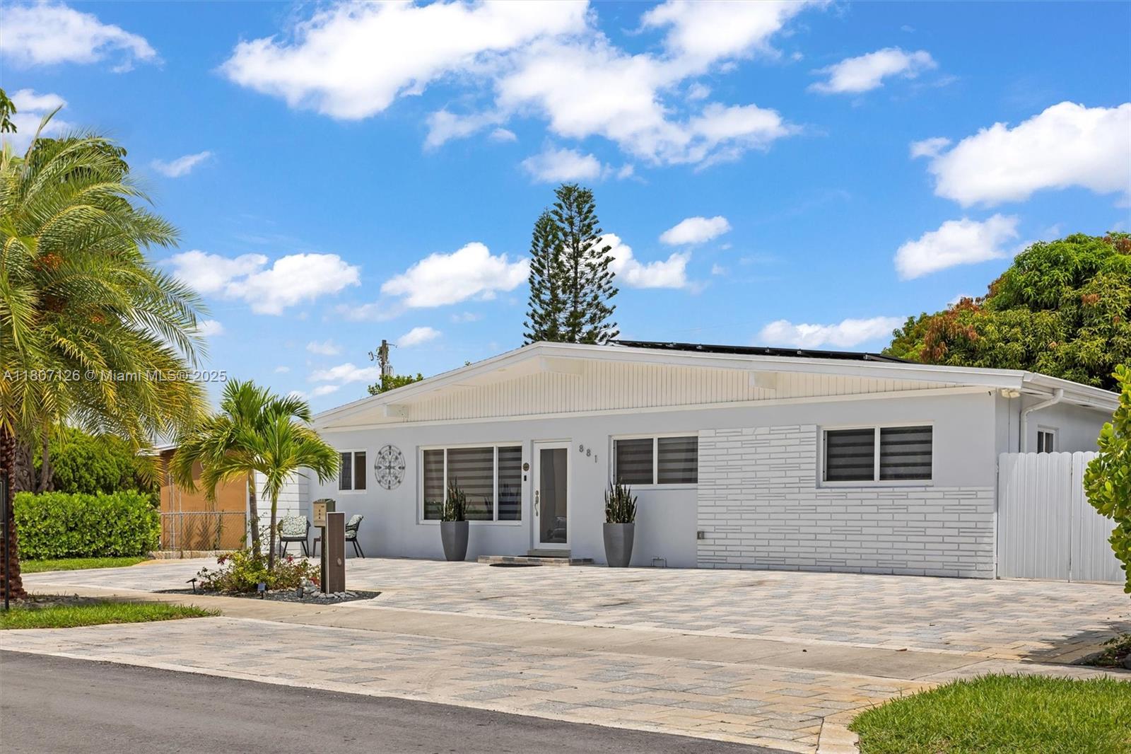 SCOTT LAKE MANOR SEC 2 - Residential