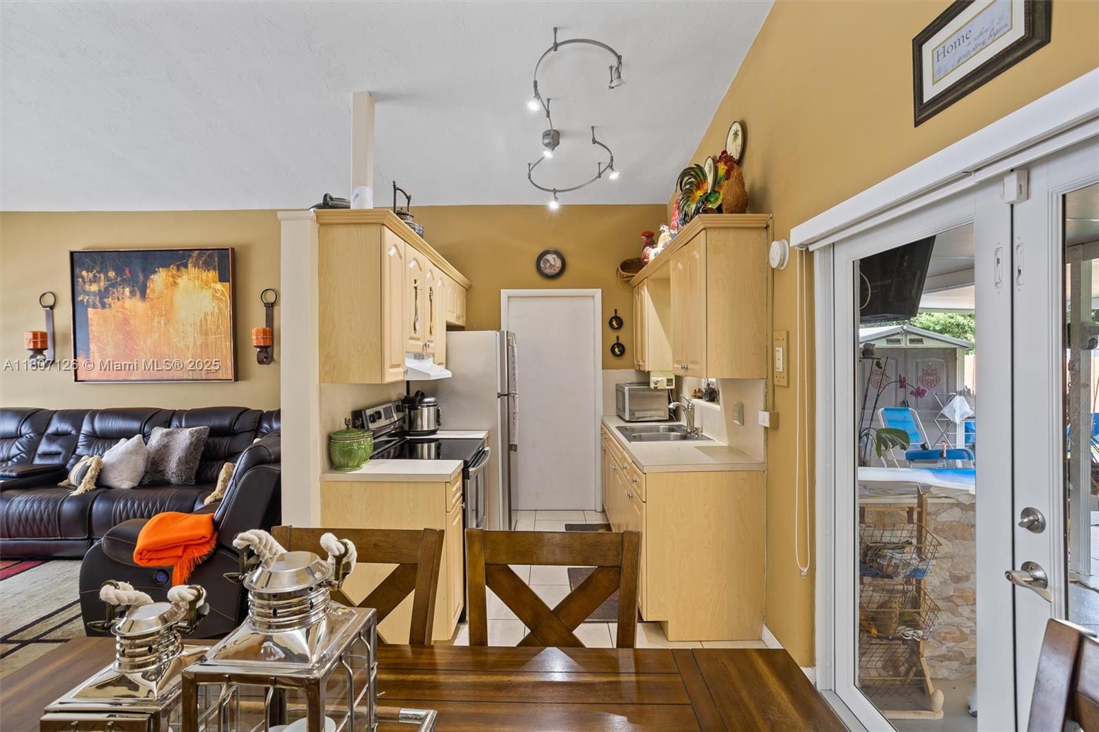SCOTT LAKE MANOR SEC 2 - Residential
