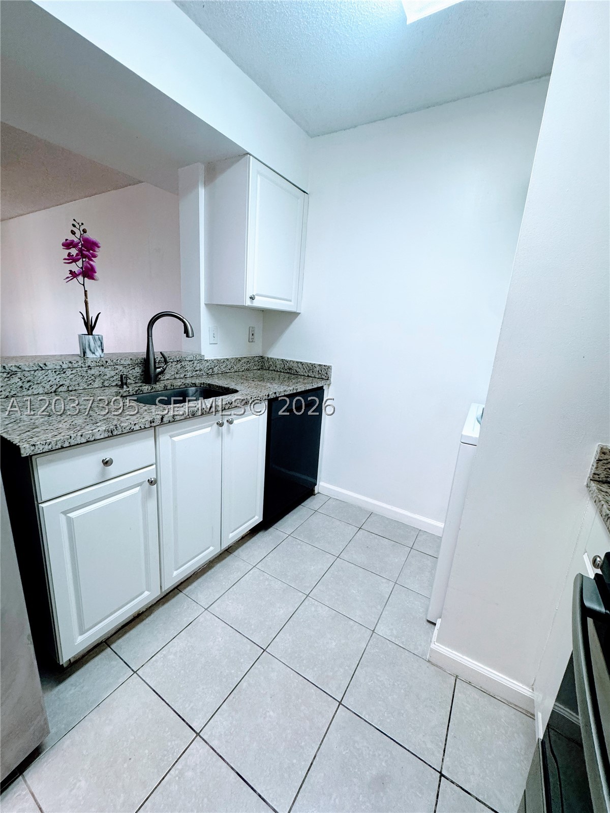 SHERIDAN EAST CONDO BLDG - Residential Lease