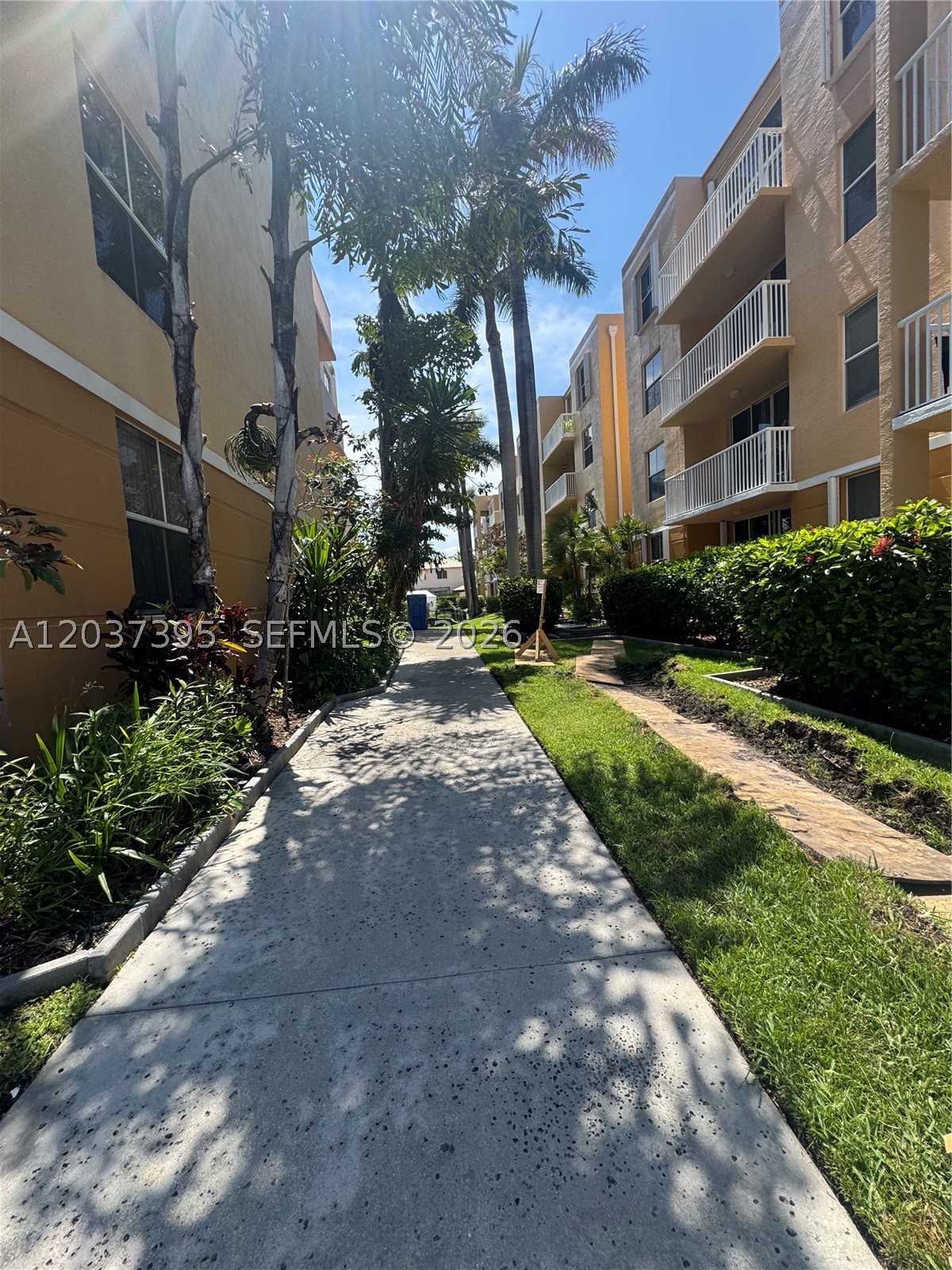 SHERIDAN EAST CONDO BLDG - Residential Lease