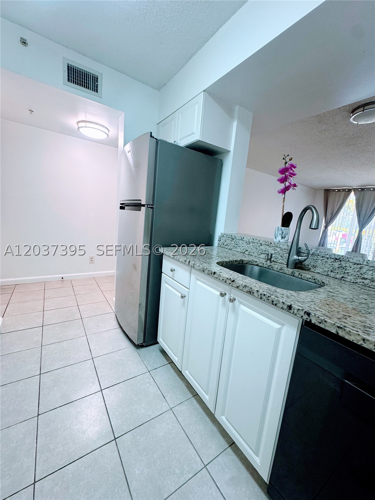 SHERIDAN EAST CONDO BLDG - Residential Lease