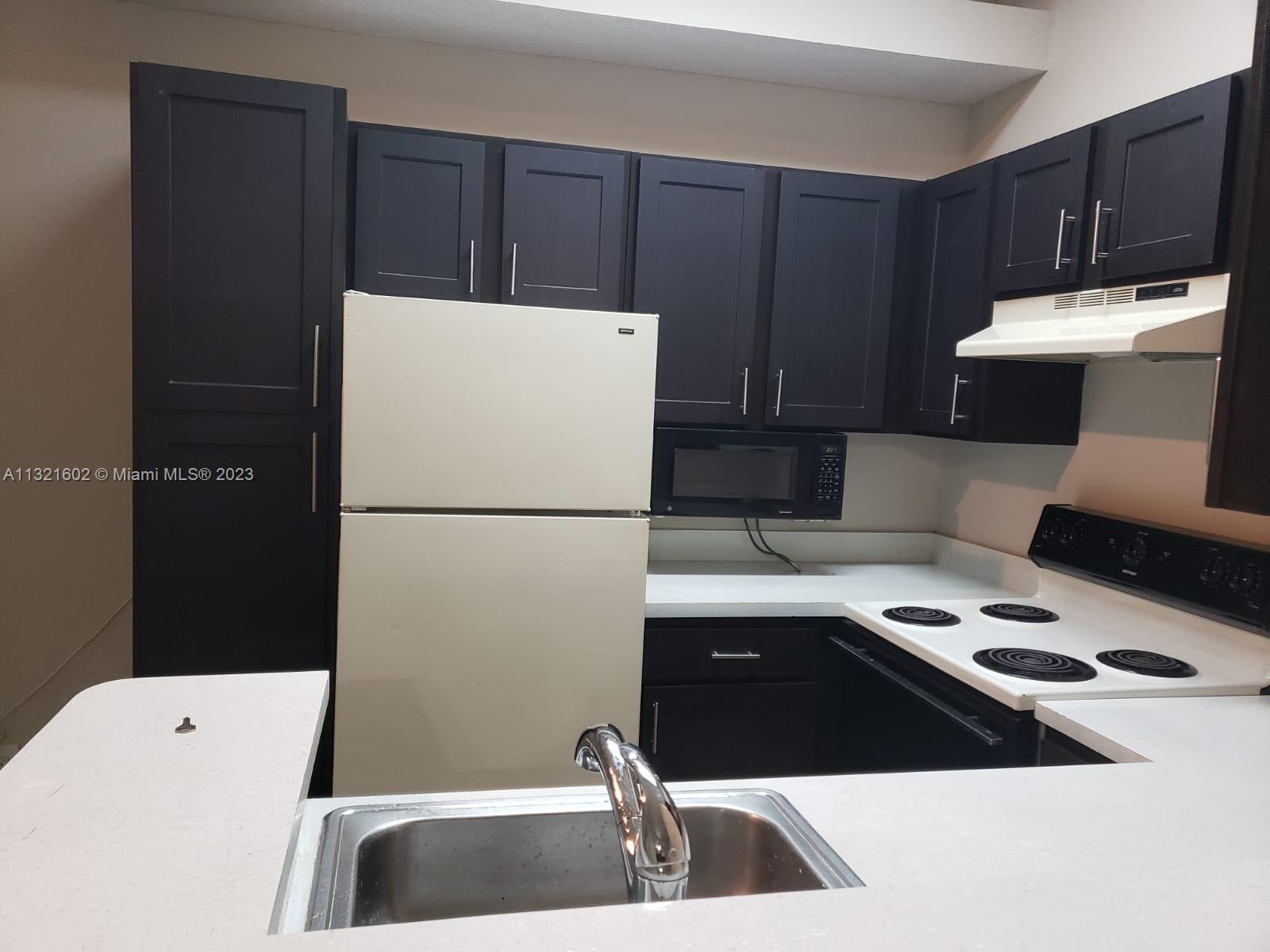 COCO PARC CONDO - Residential Lease