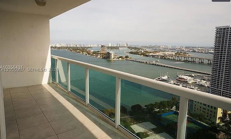 1800 CLUB CONDO - Residential