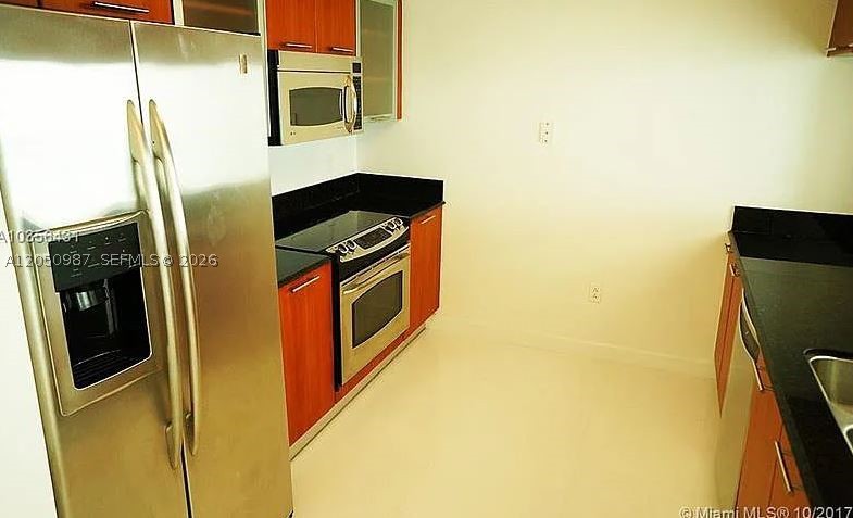 1800 CLUB CONDO - Residential