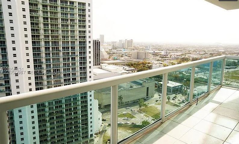 1800 CLUB CONDO - Residential