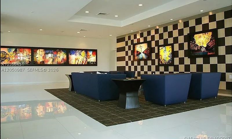 1800 CLUB CONDO - Residential