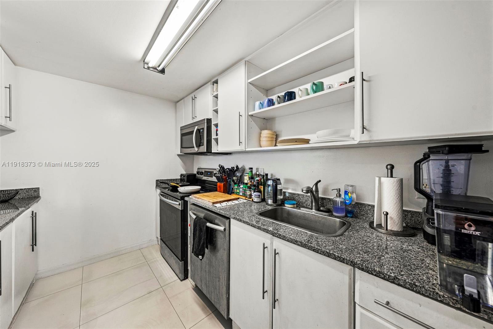 1800 BISCAYNE PLAZA CONDO - Residential