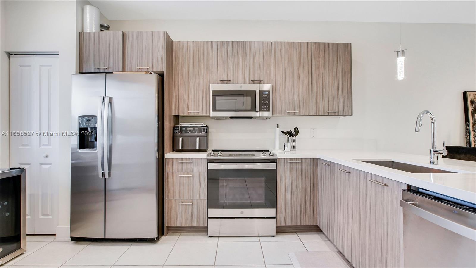 LANDMARK AT DORAL - Residential