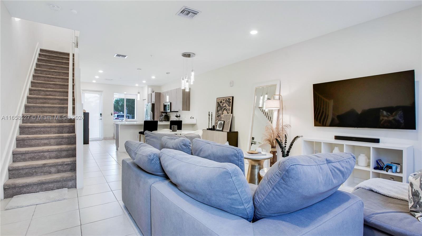 LANDMARK AT DORAL - Residential