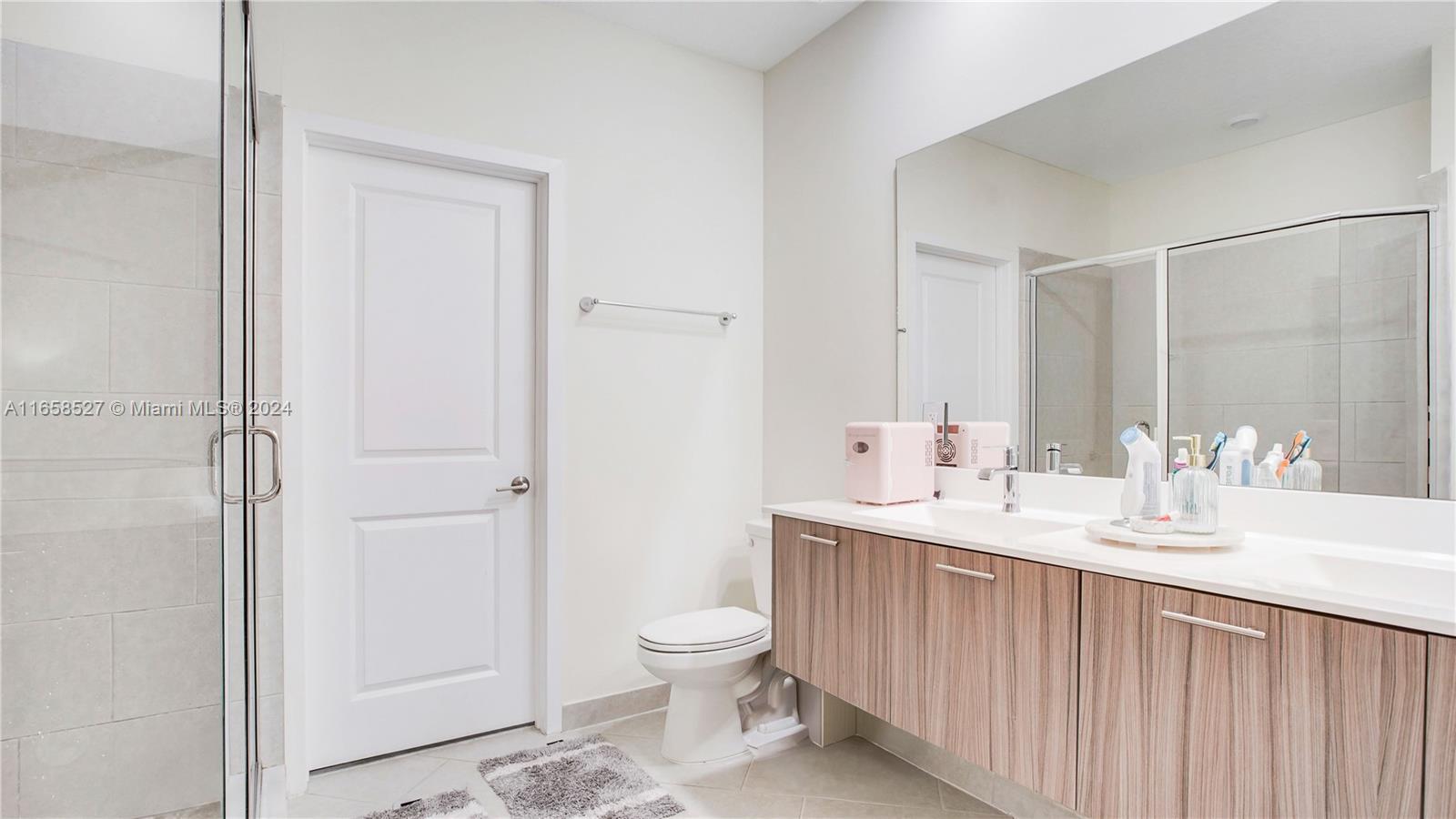 LANDMARK AT DORAL - Residential