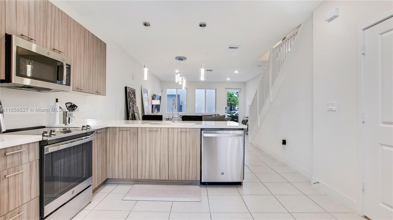 LANDMARK AT DORAL - Residential