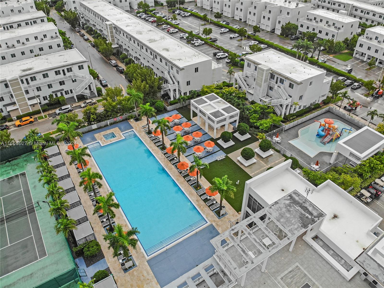 LANDMARK AT DORAL - Residential
