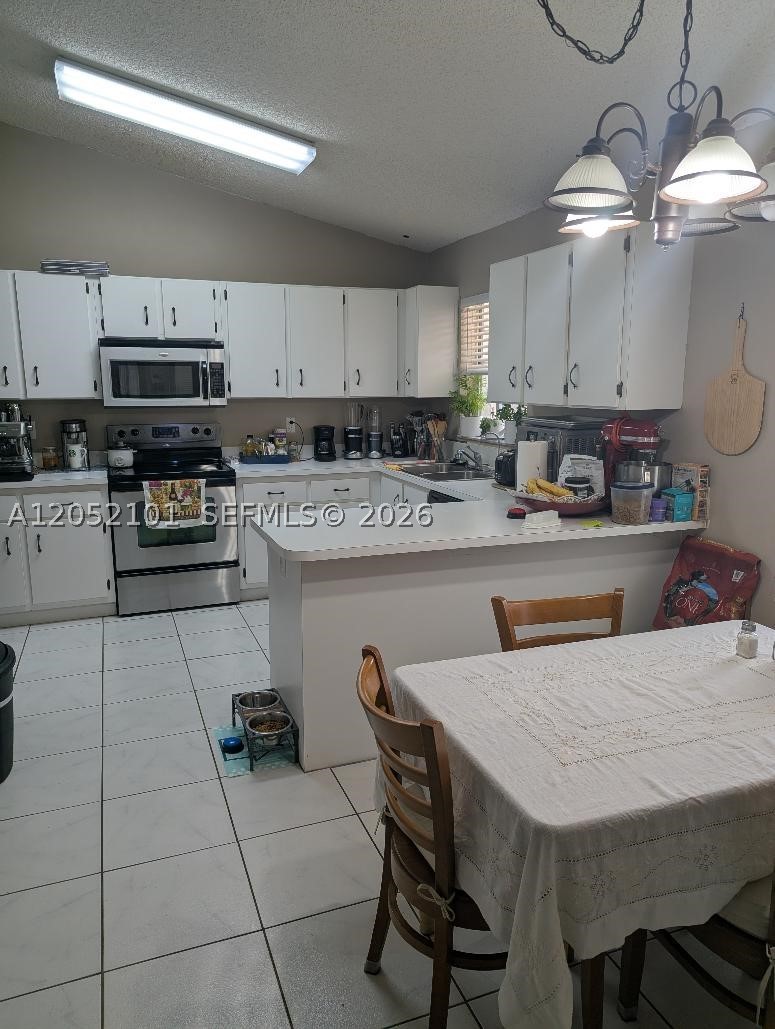 TWIN FOUNTAINS REPLAT - Residential
