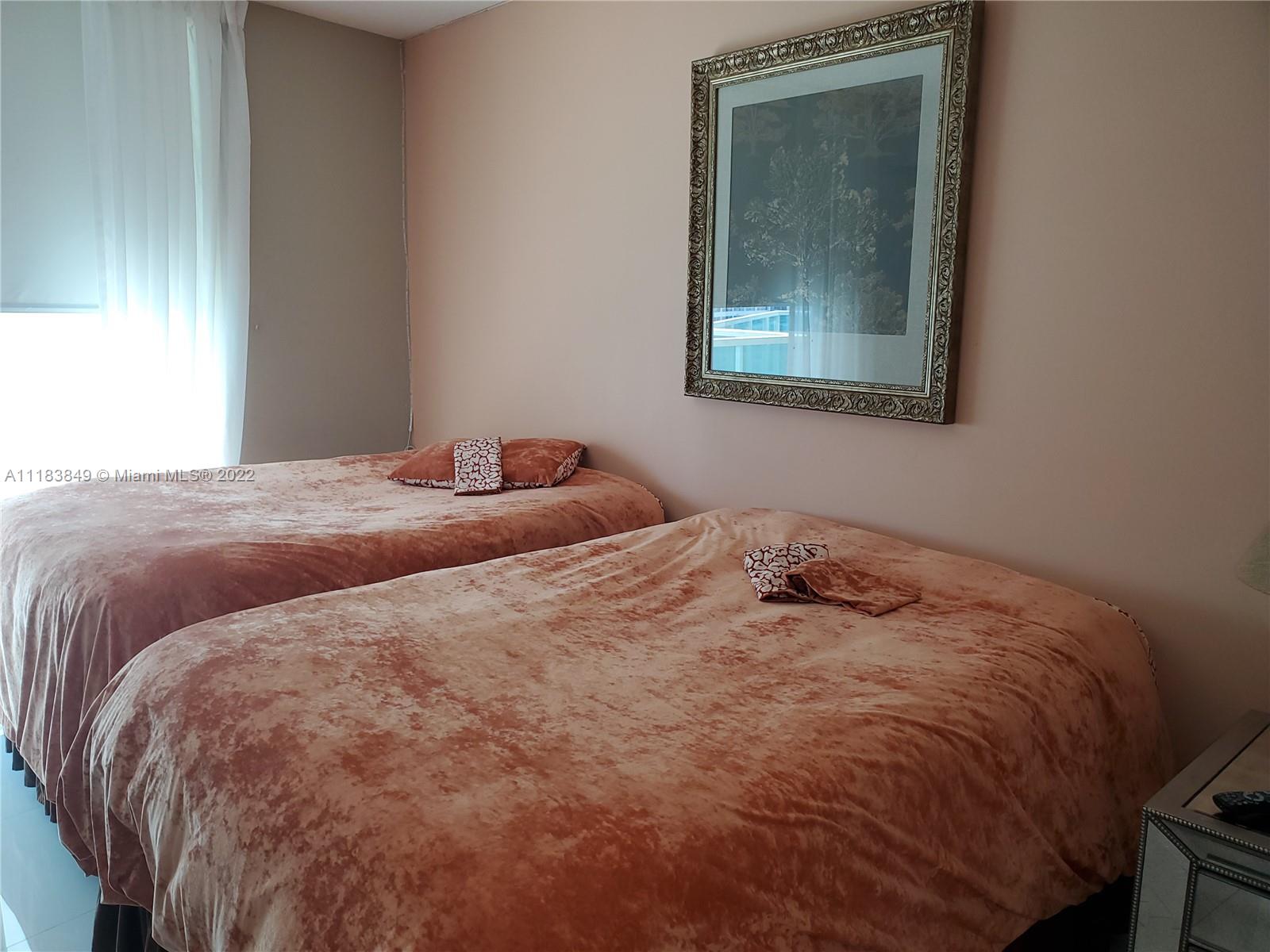 ST TROPEZ ON THE BAY 1 CO - Residential Lease