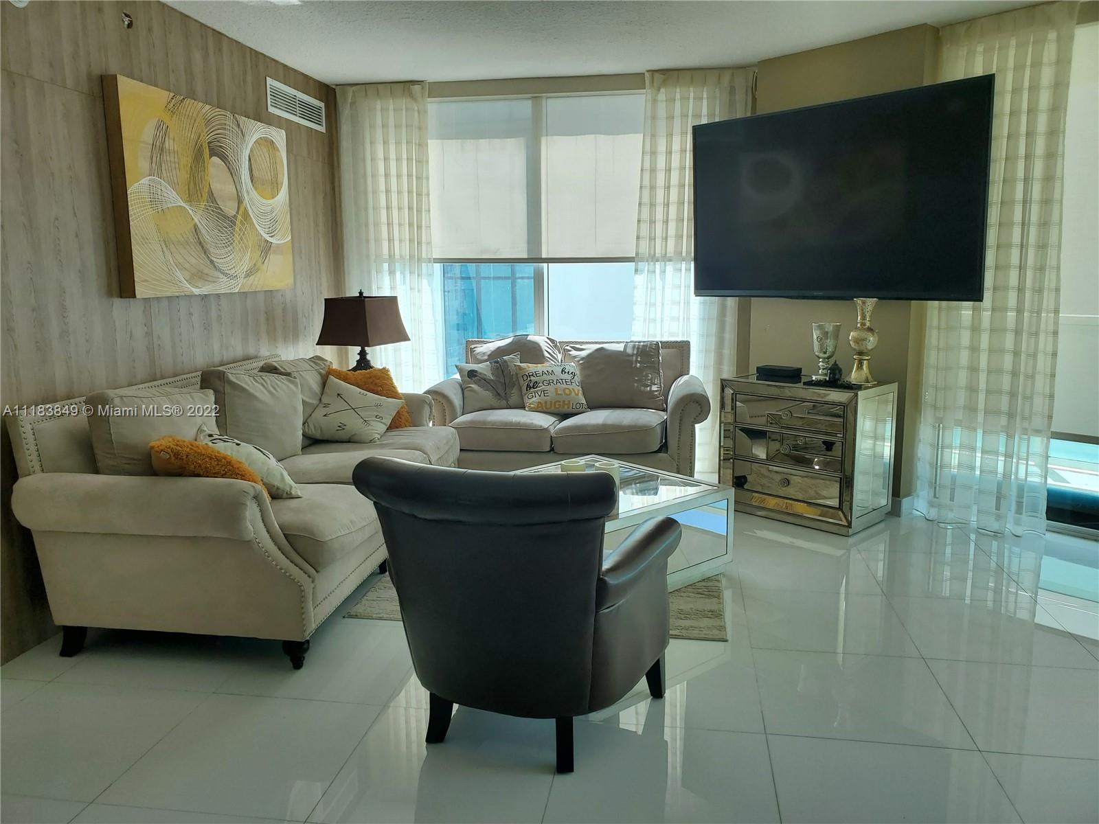 ST TROPEZ ON THE BAY 1 CO - Residential Lease