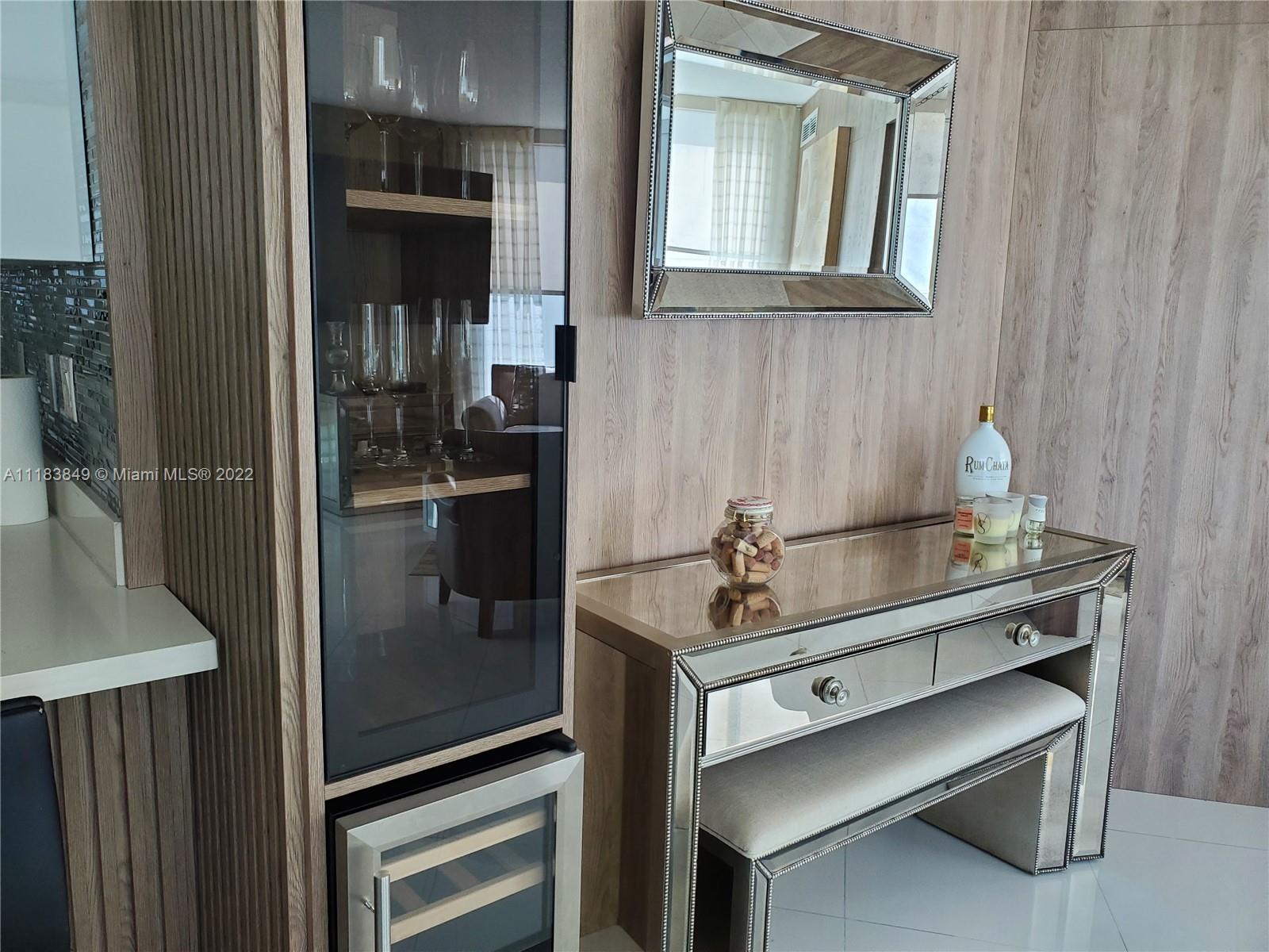 ST TROPEZ ON THE BAY 1 CO - Residential Lease