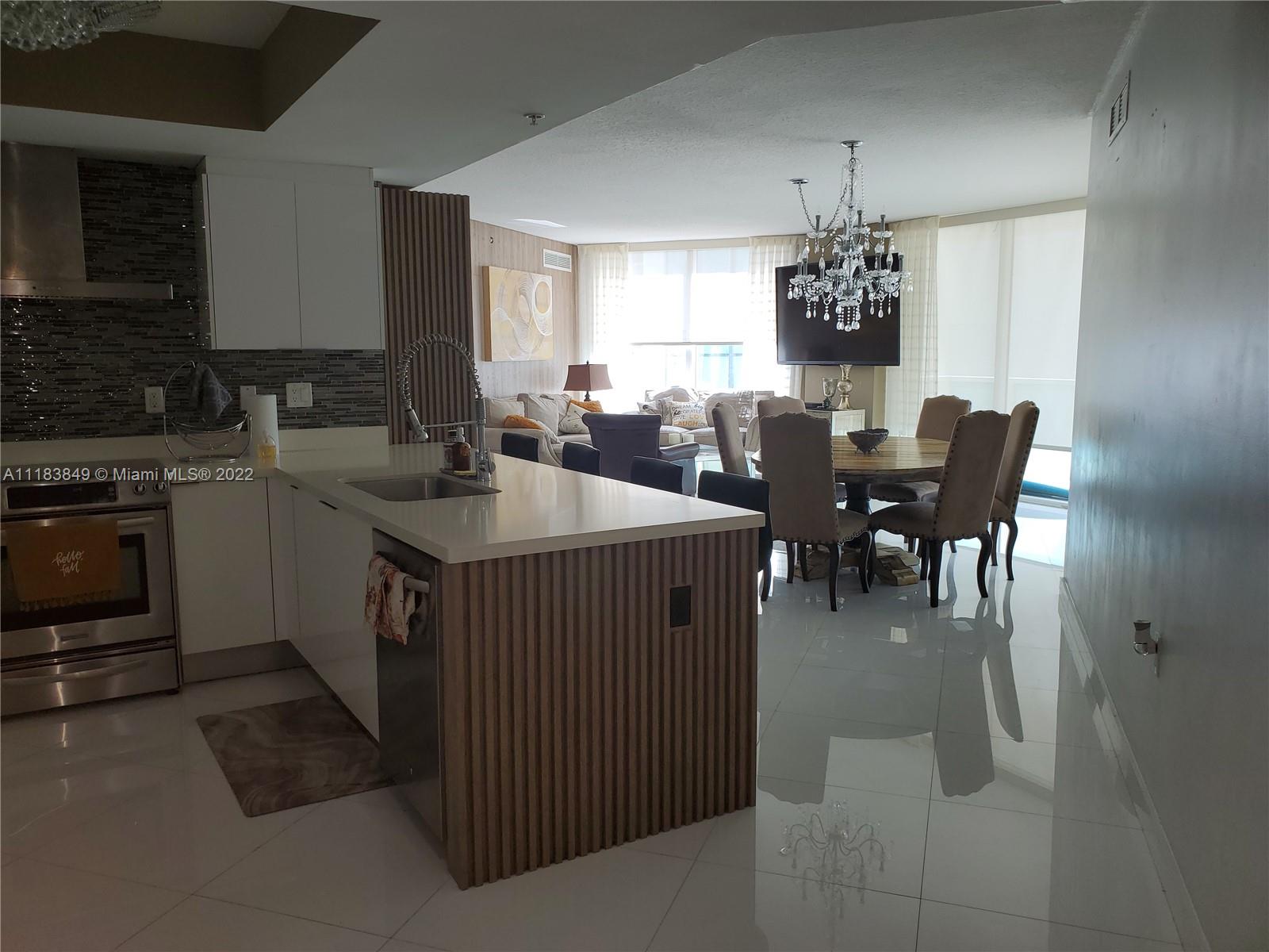 ST TROPEZ ON THE BAY 1 CO - Residential Lease