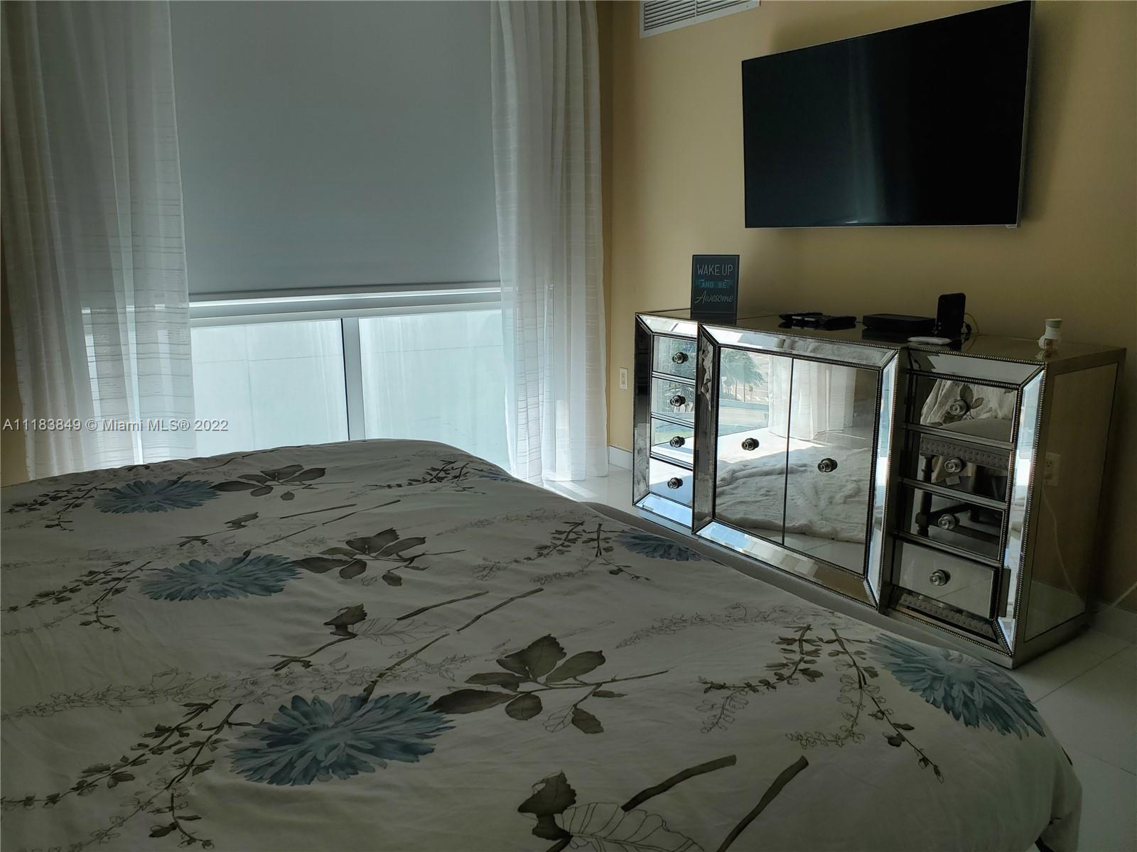 ST TROPEZ ON THE BAY 1 CO - Residential Lease