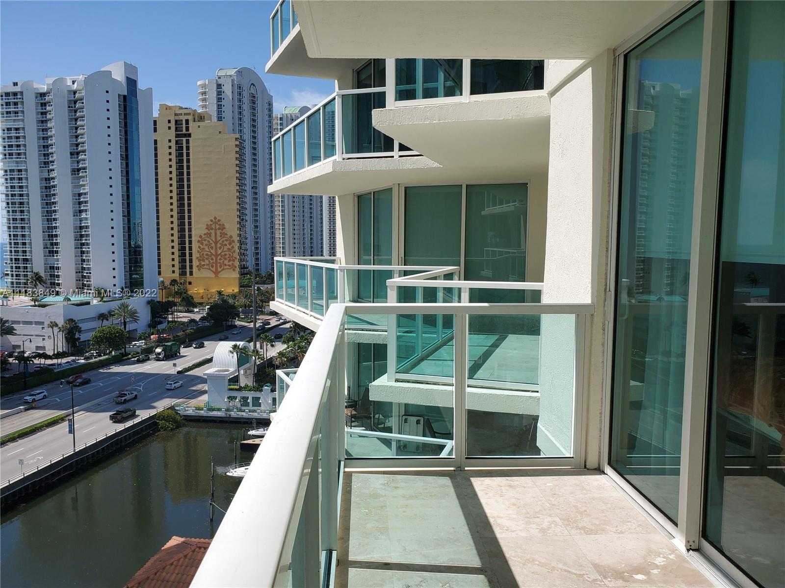ST TROPEZ ON THE BAY 1 CO - Residential Lease