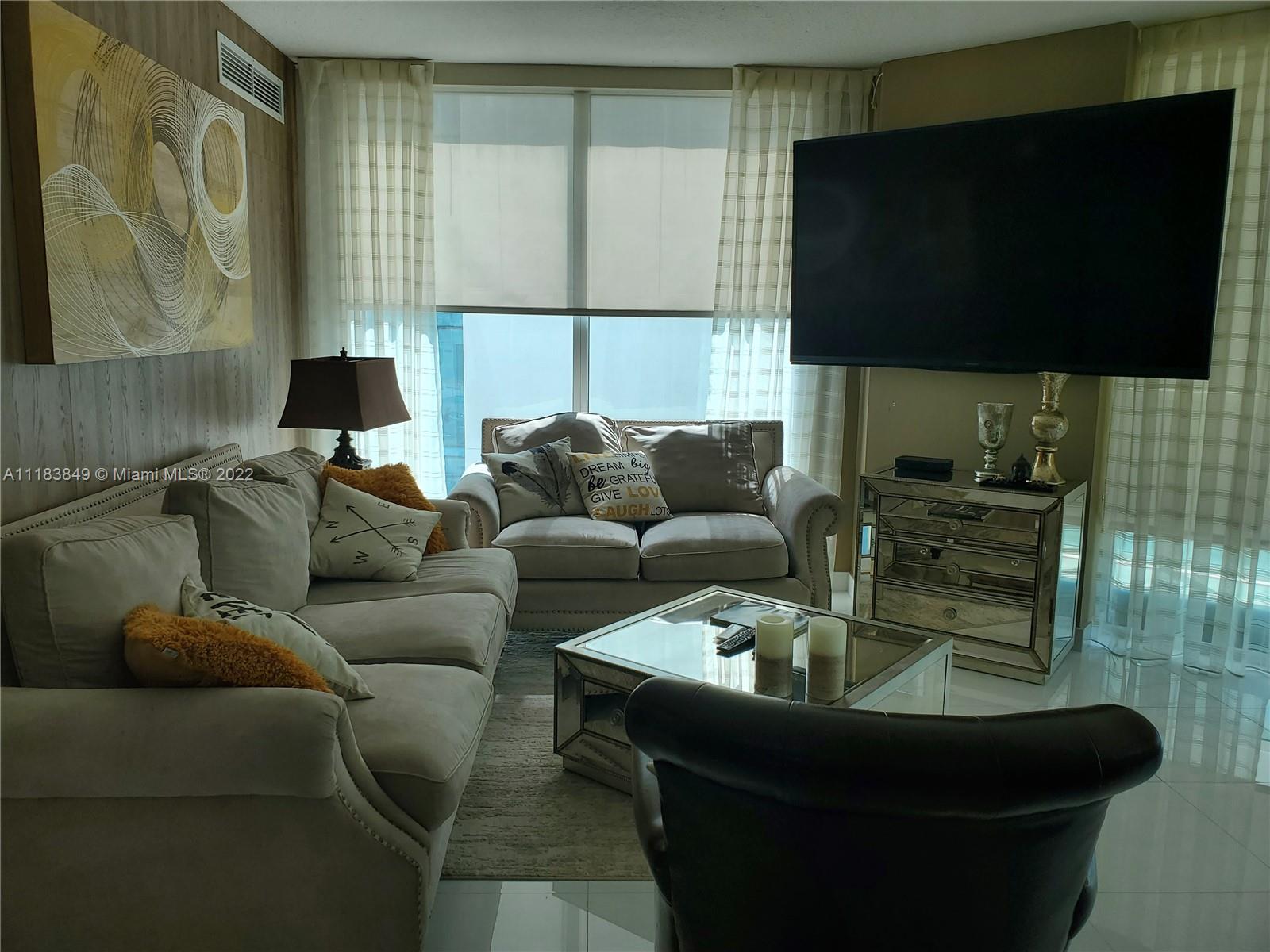ST TROPEZ ON THE BAY 1 CO - Residential Lease