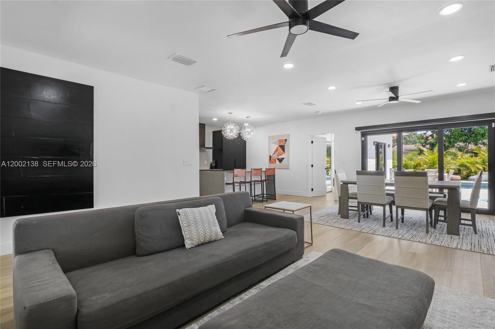 LAUDERDALE PARK 6-33 1/2 - Residential