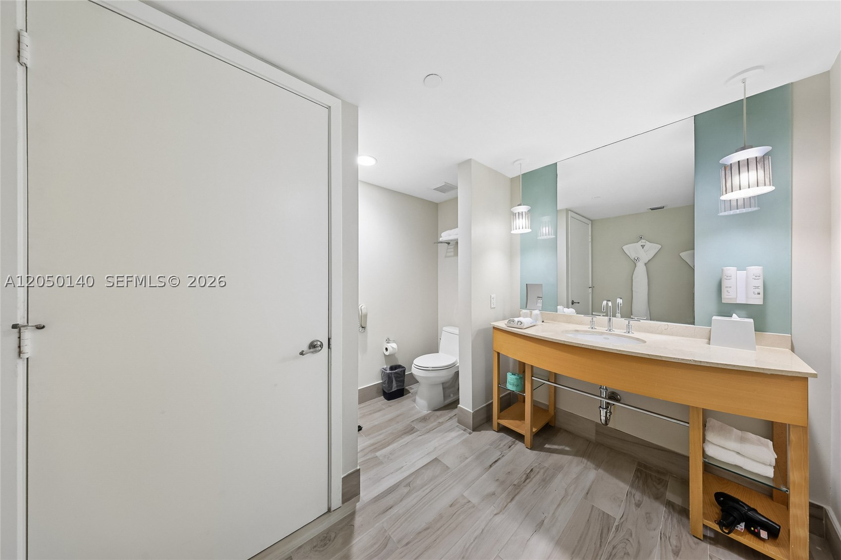 M RESORT RESIDENCES CONDO - Residential