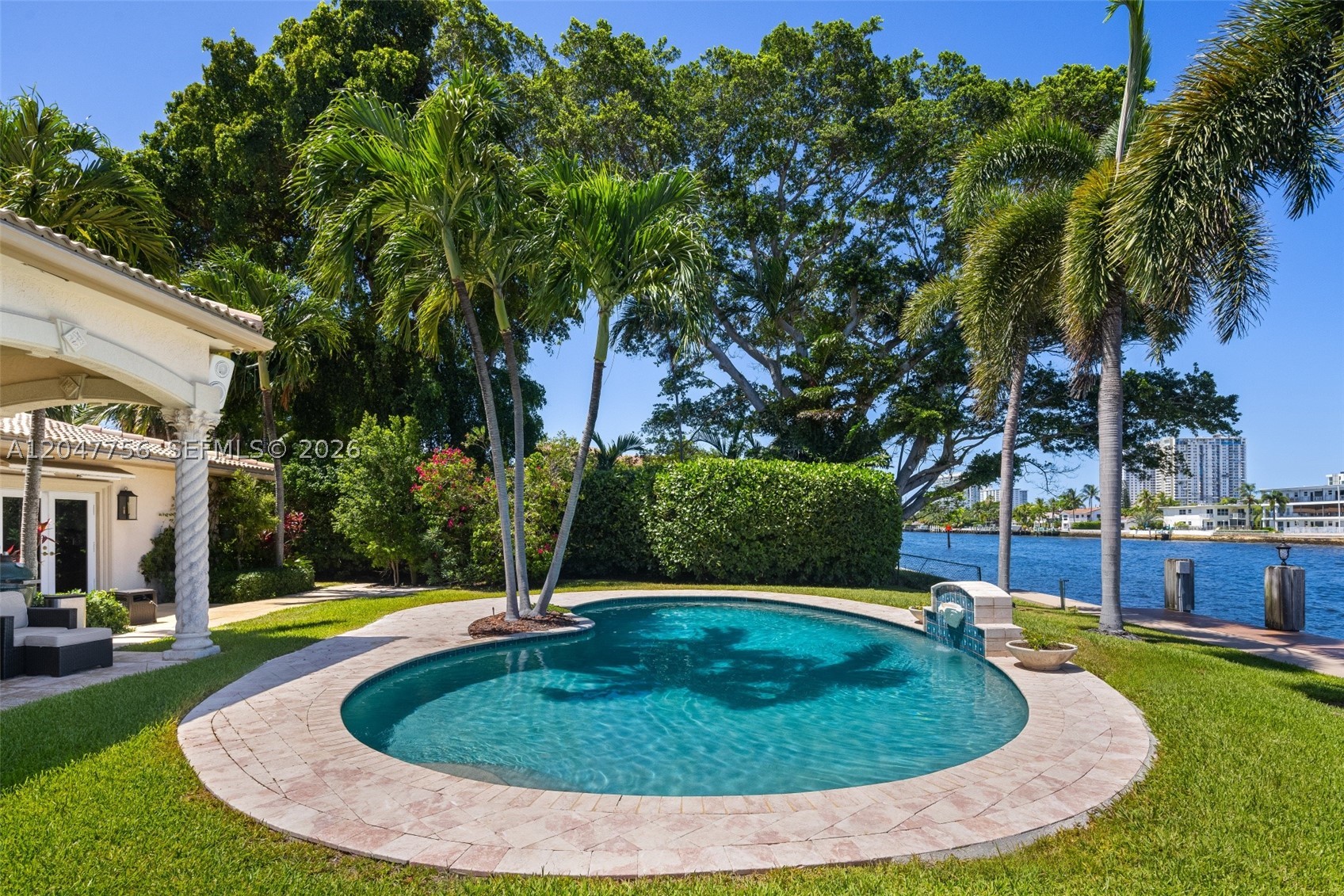 CYPRESS POINT - Residential