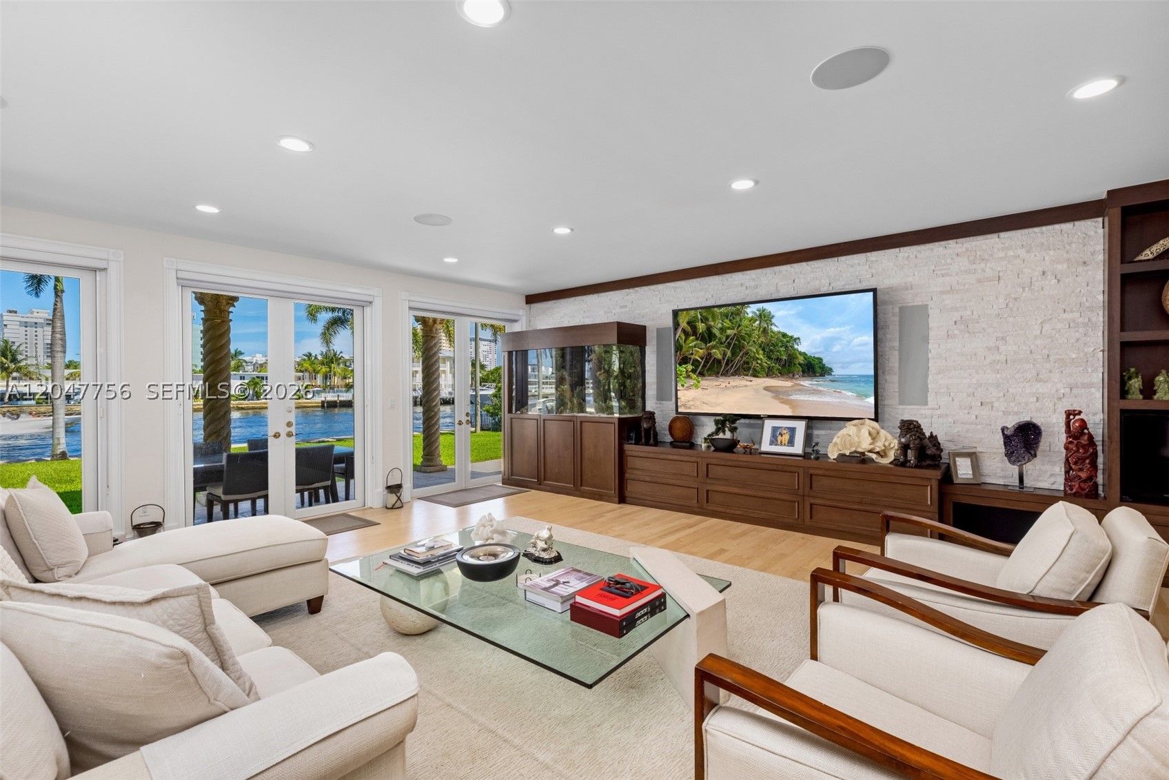 CYPRESS POINT - Residential