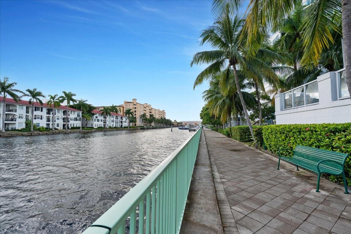 3030 Aventura - Residential
