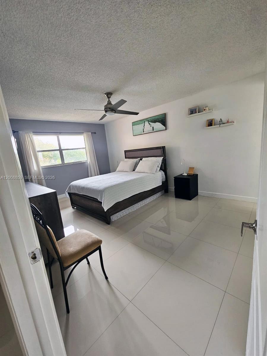 GREENS CONDO APTS PHASE I - Residential
