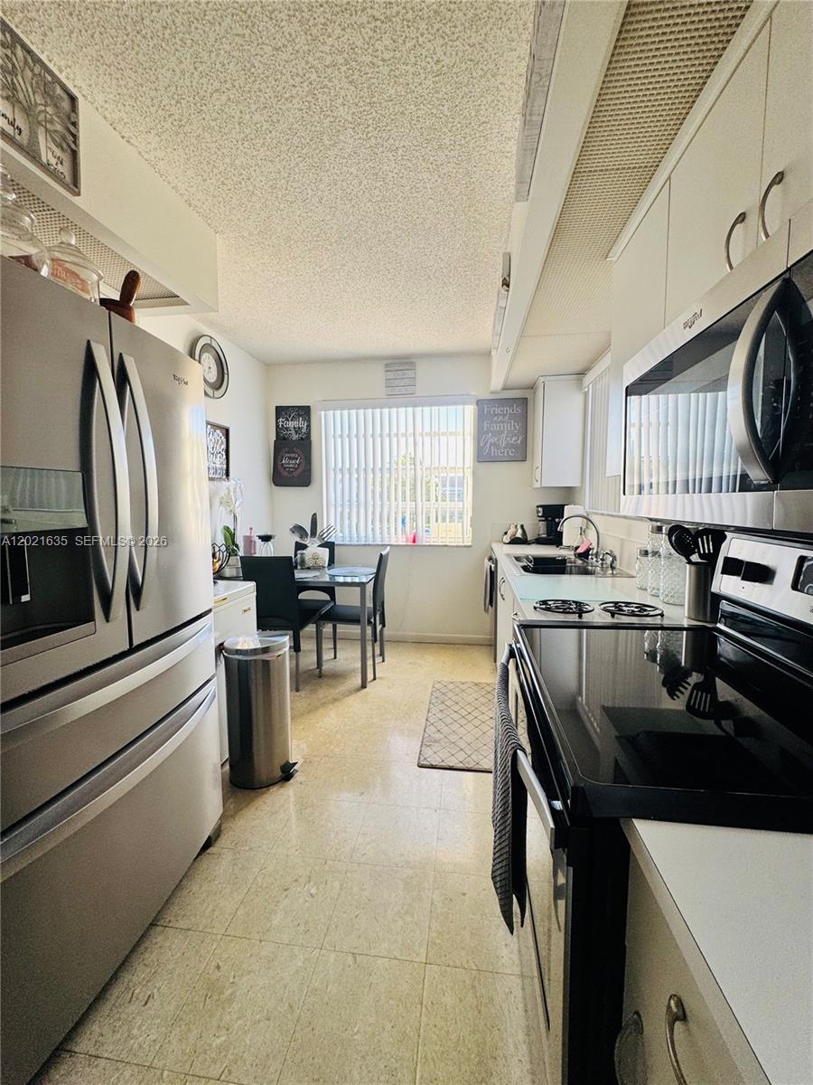 KEYS GATE CONDO NO SIX - Residential