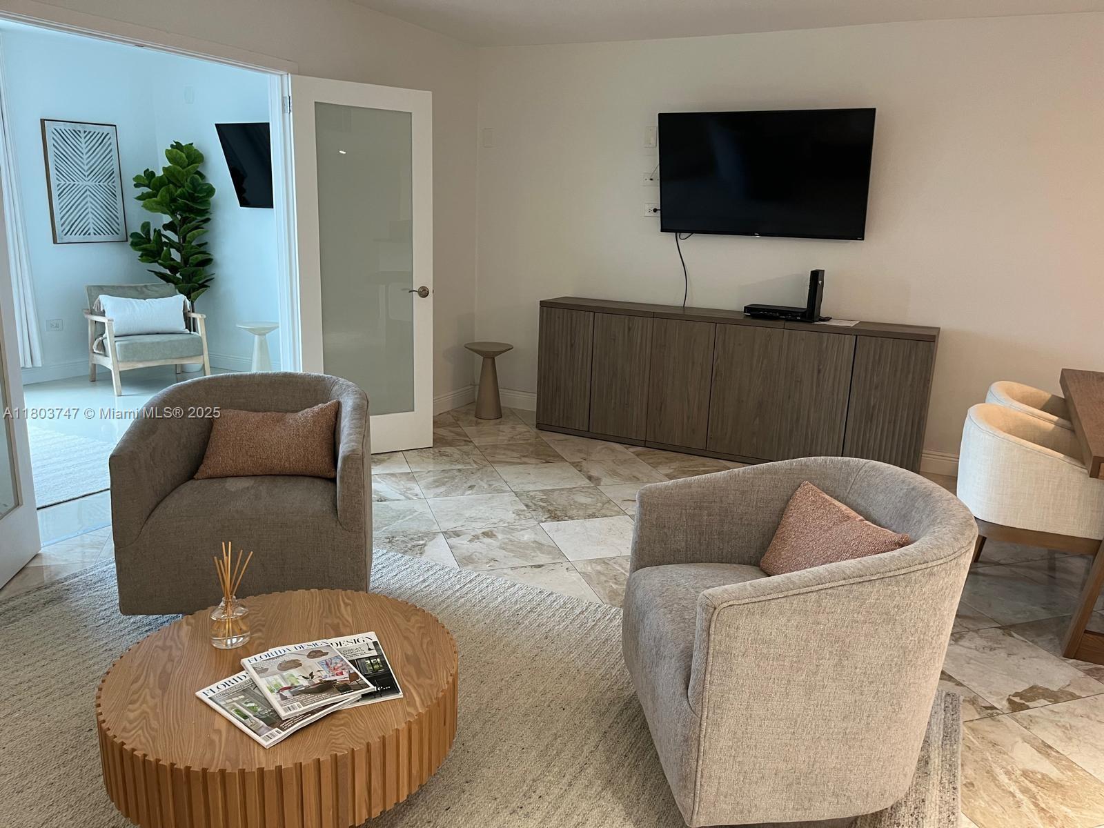 RONEY PALACE CONDO - Residential