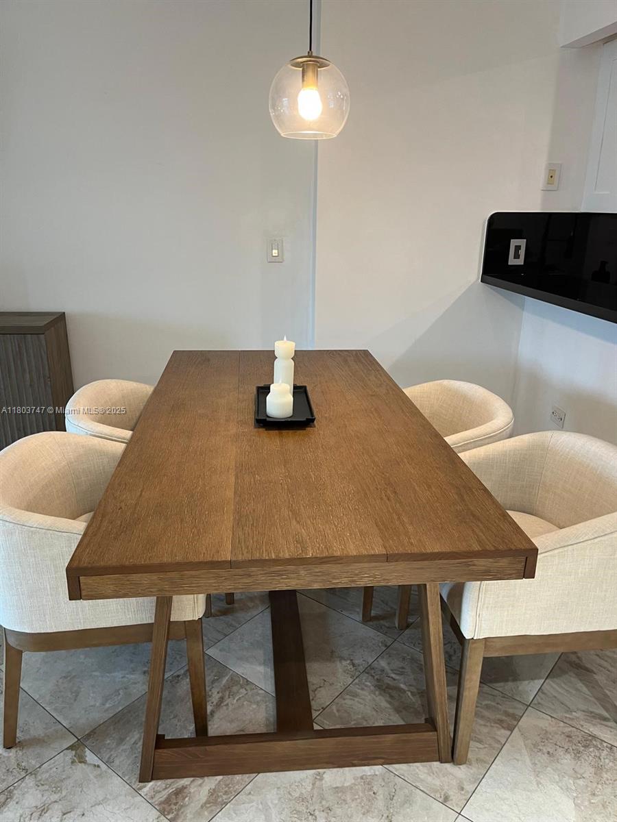 RONEY PALACE CONDO - Residential
