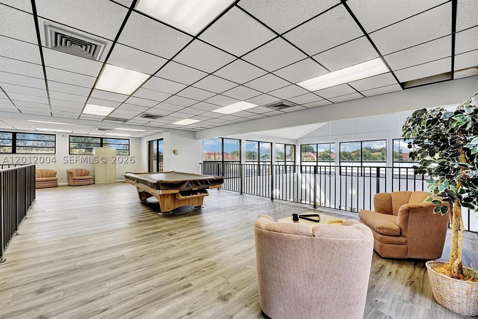 JACARANDA HEIGHTS CONDO - Residential