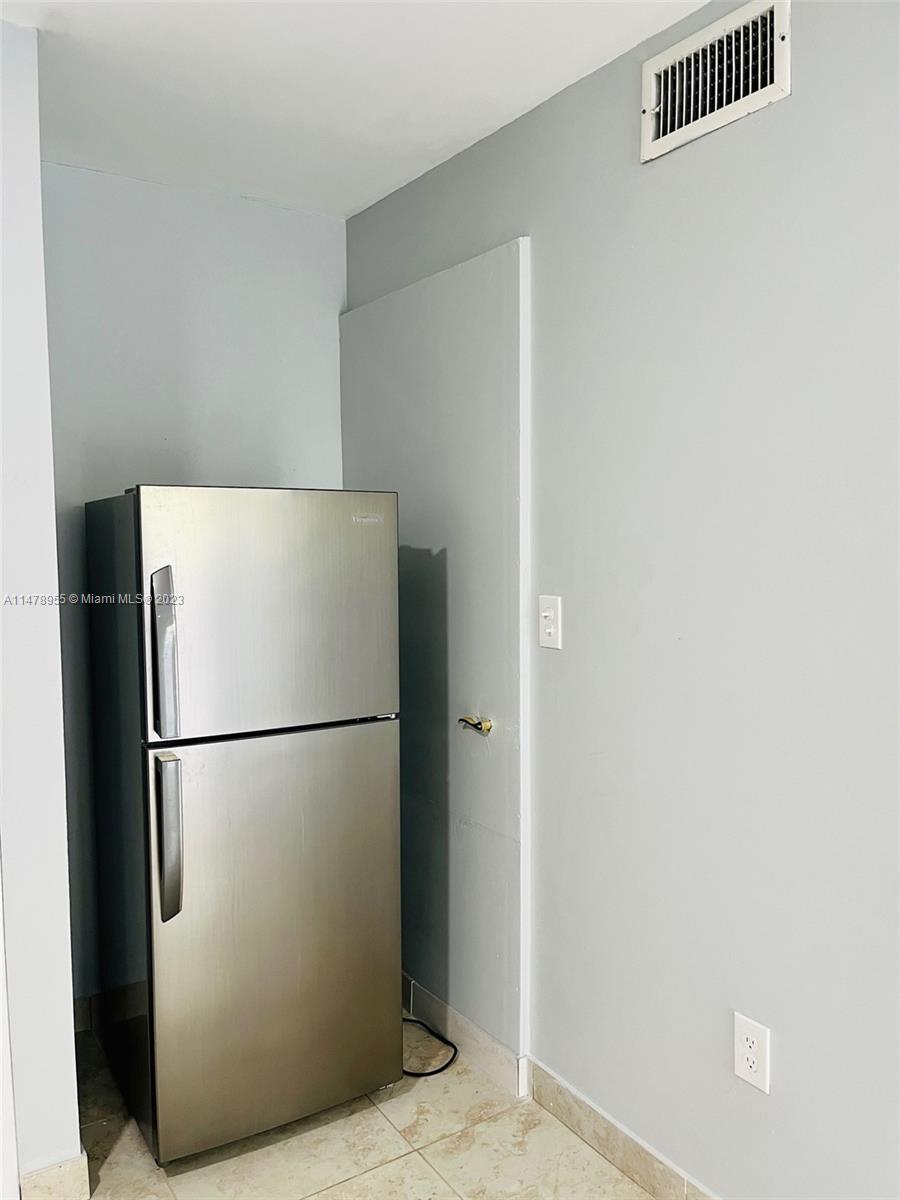 CORAL HIGHLANDS - Residential Lease