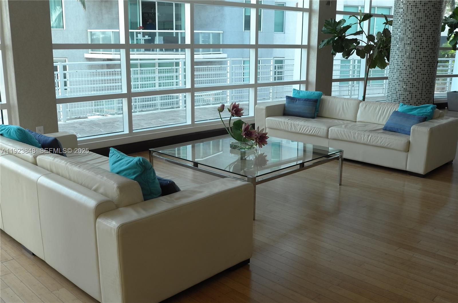 VIZCAYNE SOUTH CONDO - Residential