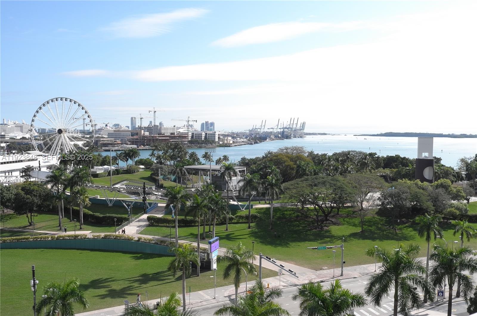 VIZCAYNE SOUTH CONDO - Residential