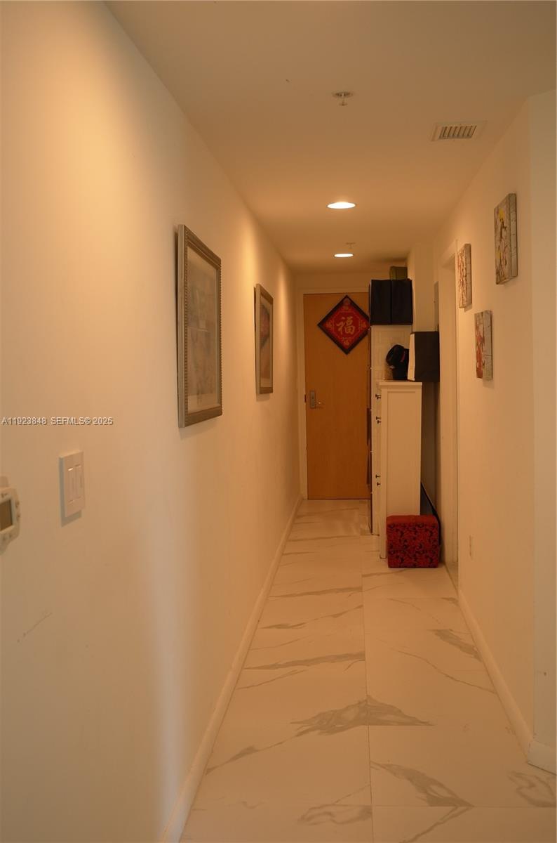VIZCAYNE SOUTH CONDO - Residential
