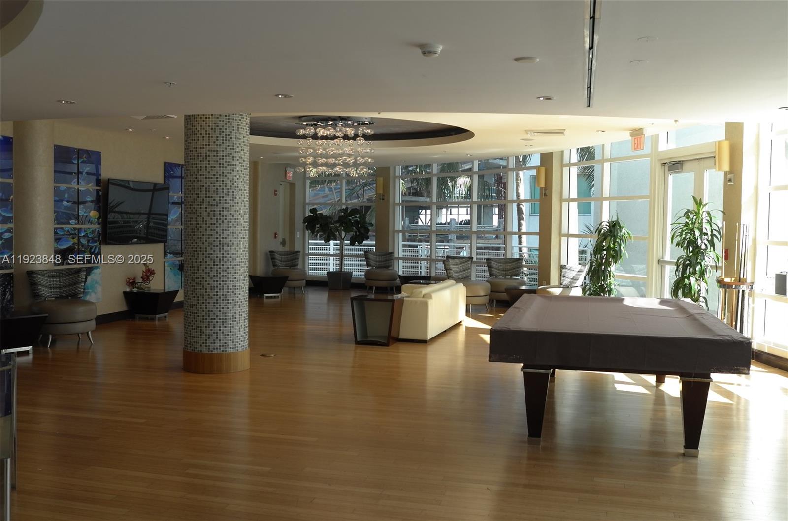 VIZCAYNE SOUTH CONDO - Residential
