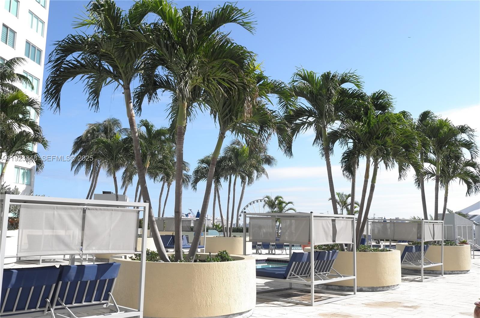 VIZCAYNE SOUTH CONDO - Residential