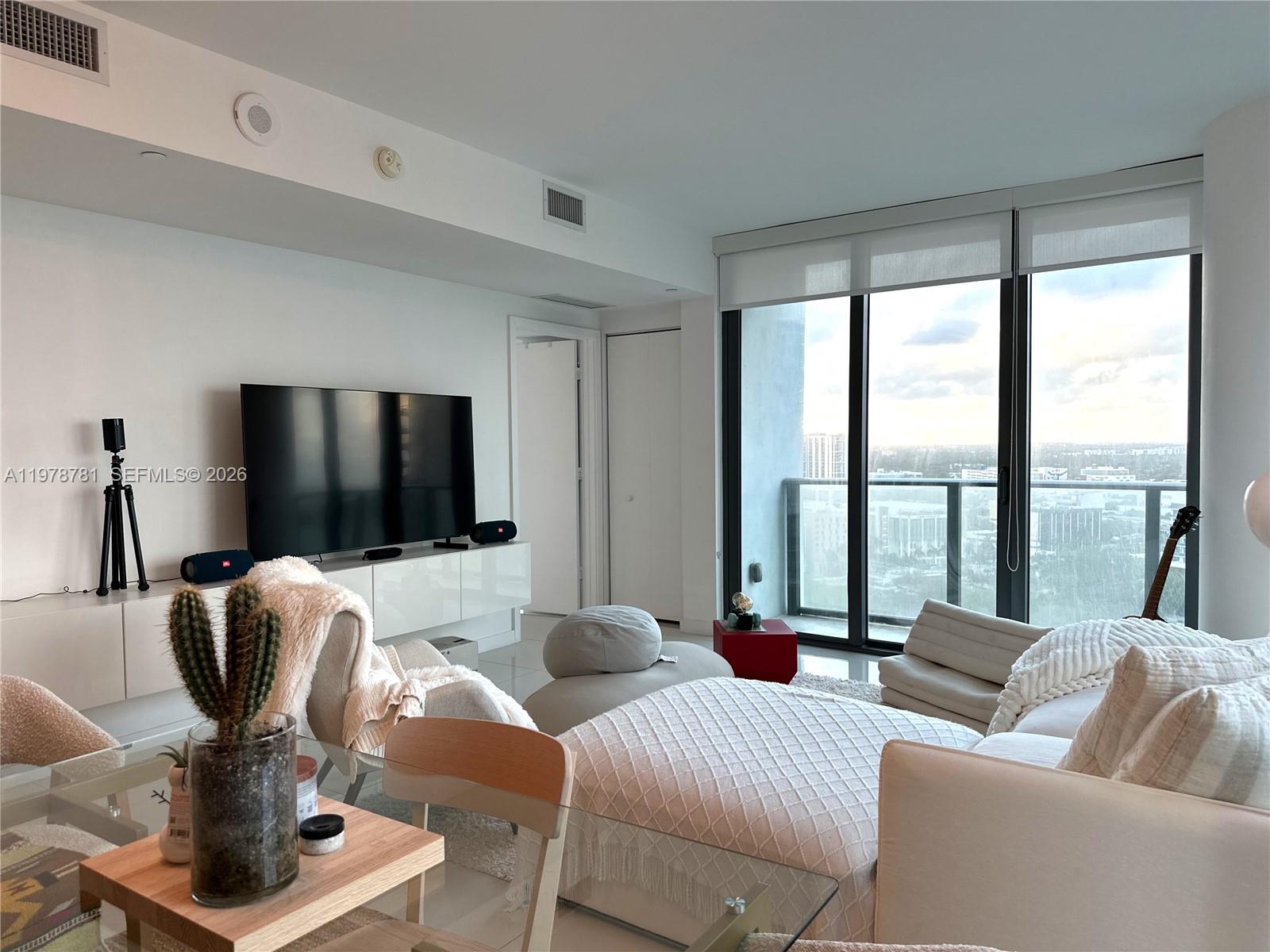 PARAISO BAY CONDO - Residential Lease