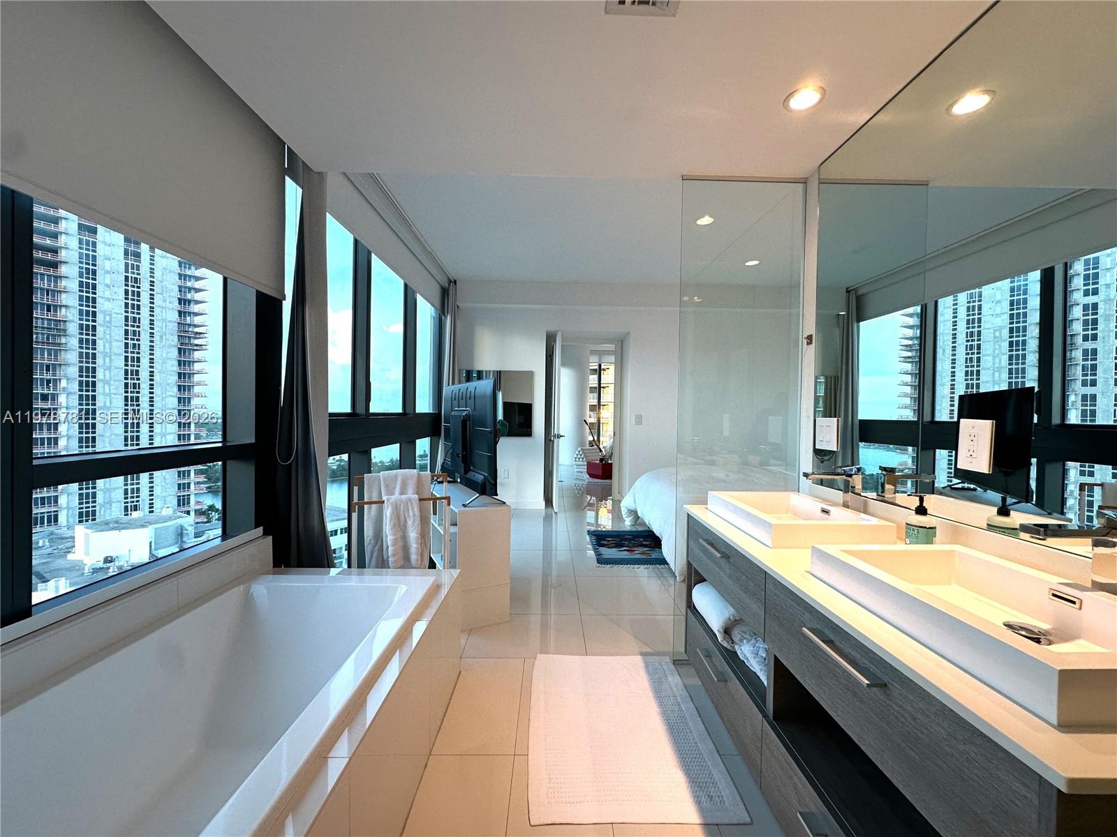 PARAISO BAY CONDO - Residential Lease