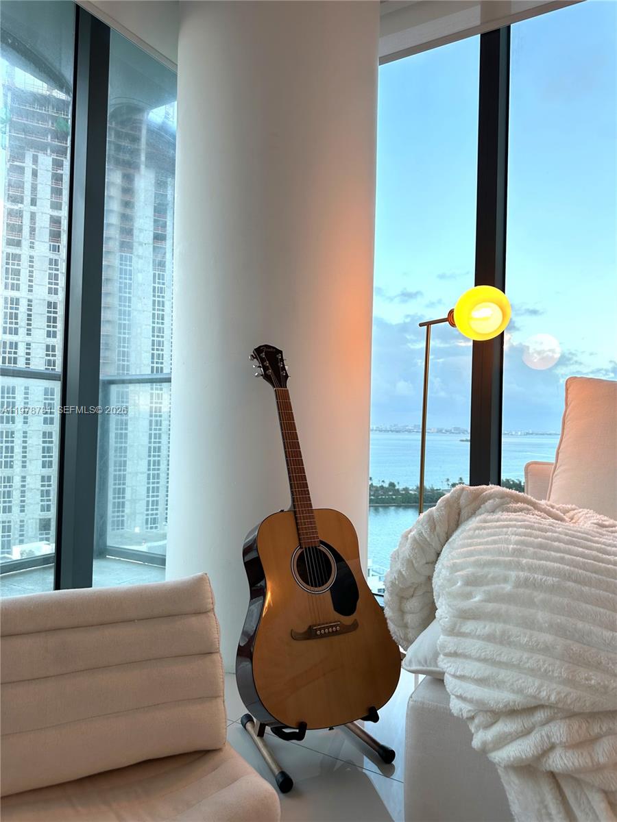 PARAISO BAY CONDO - Residential Lease