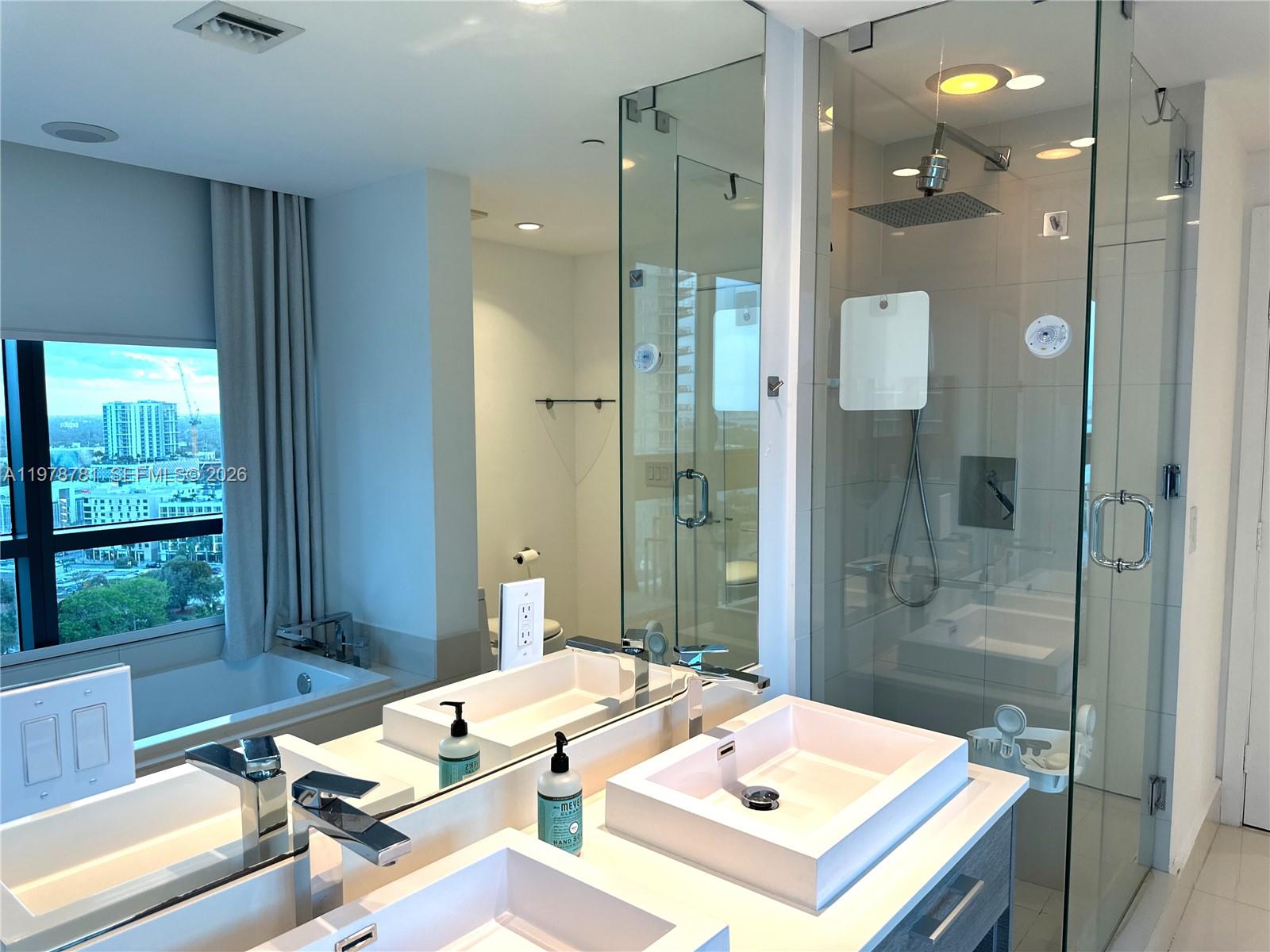 PARAISO BAY CONDO - Residential Lease