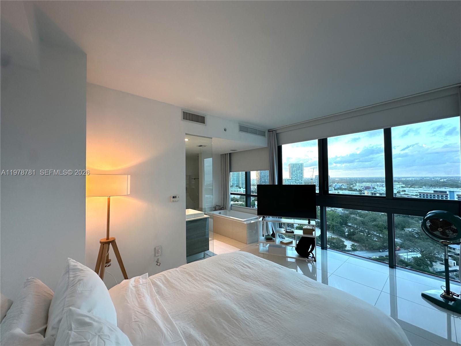PARAISO BAY CONDO - Residential Lease